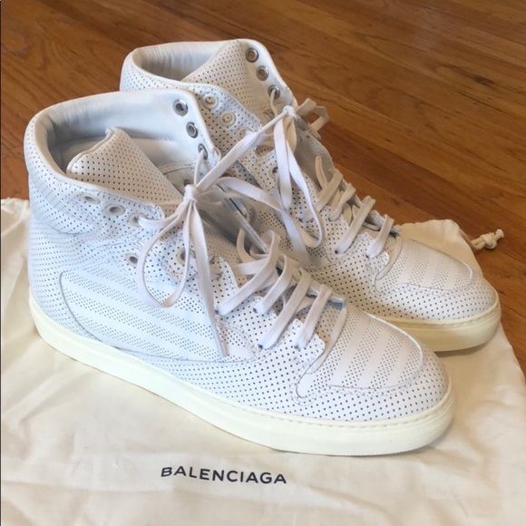 Balenciaga Shoes - Like new Authentic Balenciaga sneakers size 7.5